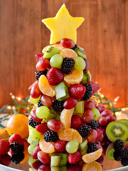 Fruit-Christmas-Tree-iowagirleats-031